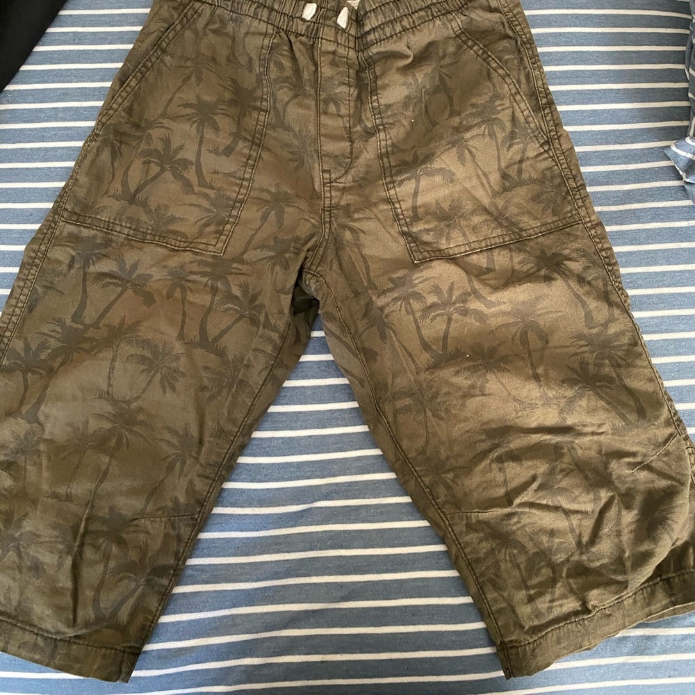 H&M boy shorts.